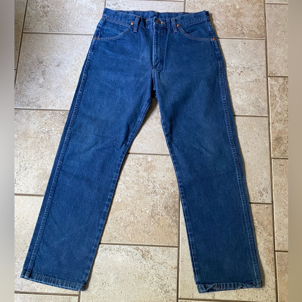 Men’s Wrangler Jeans, 33x30 (31x28) Straight/Bootcut Fit, Great Condition
